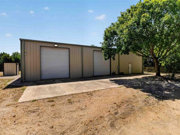 301 FM 1660, Hutto, TX 78634