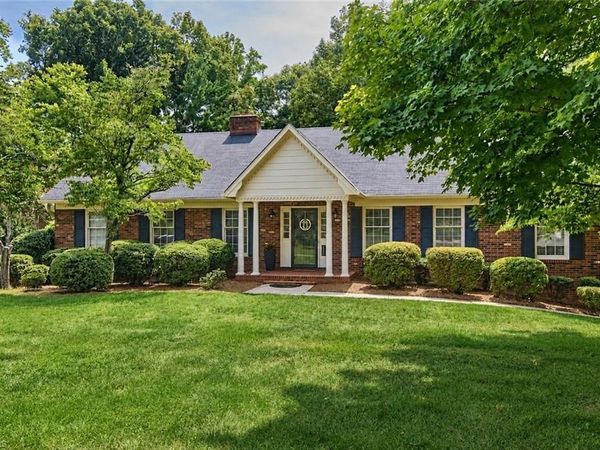 4050 Dresden Drive, Winston-Salem, NC 27104