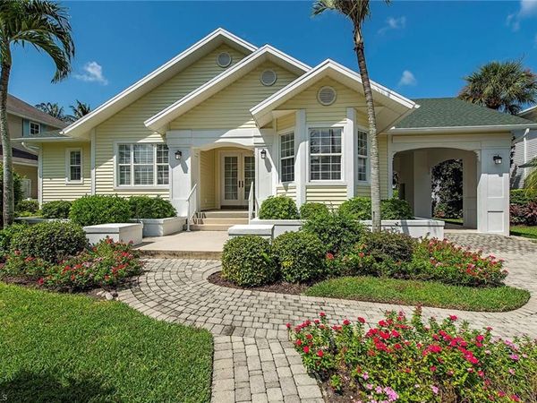 860 7th ST S, NAPLES, FL 34102