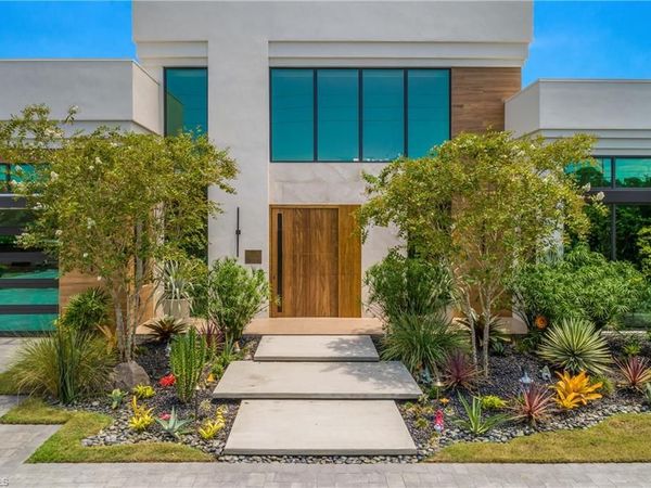 6616 Trail BLVD , NAPLES, FL 34108