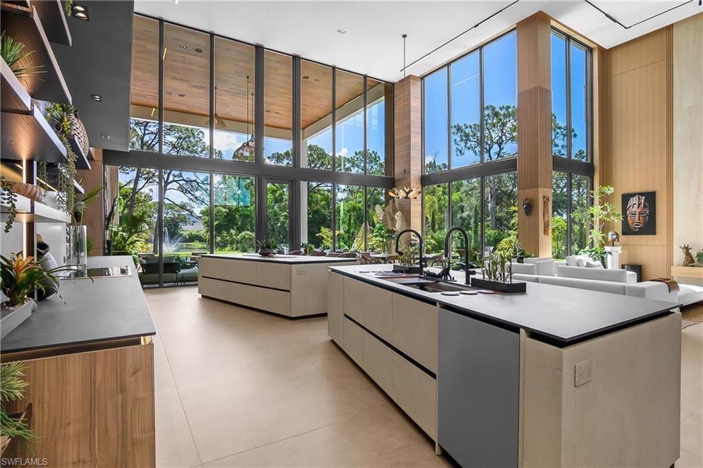 6616 Trail Blvd, Naples, FL 34108 Photo