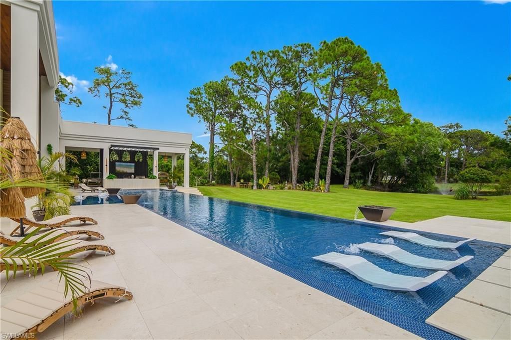 6616 Trail Blvd, Naples, FL 34108 Photo