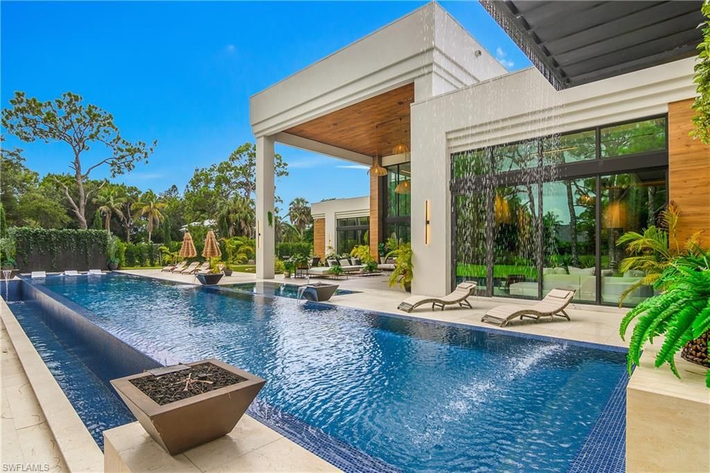 6616 Trail Blvd, Naples, FL 34108 Photo