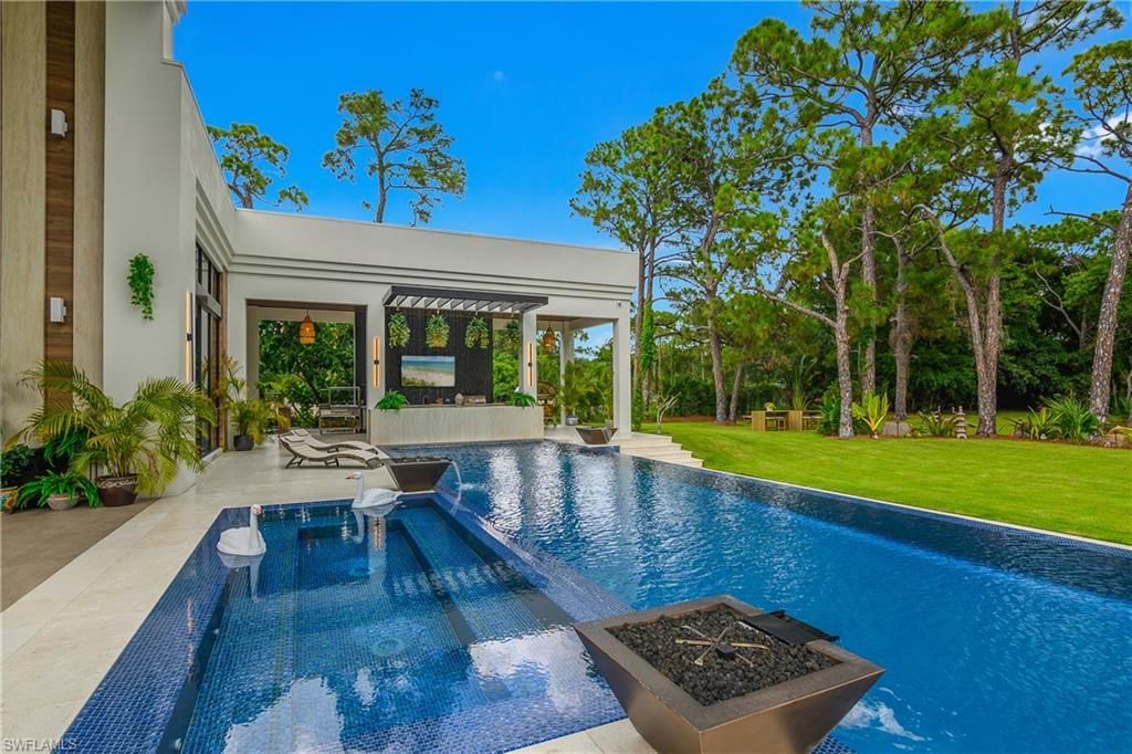 6616 Trail Blvd, Naples, FL 34108 Photo
