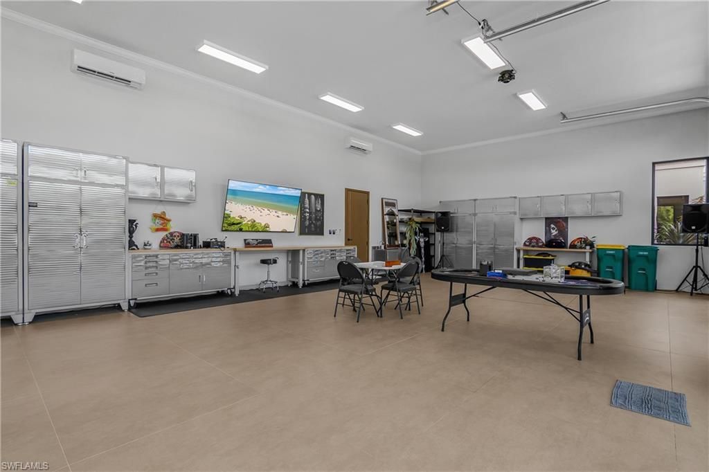 6616 Trail Blvd, Naples, FL 34108 Photo