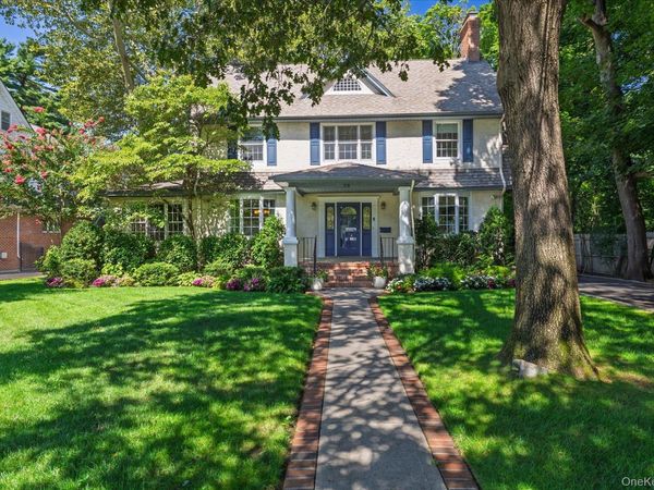 72 Broadway , Rockville Centre, NY 11570