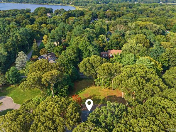 34 Old Field Road, Setauket, NY 11733