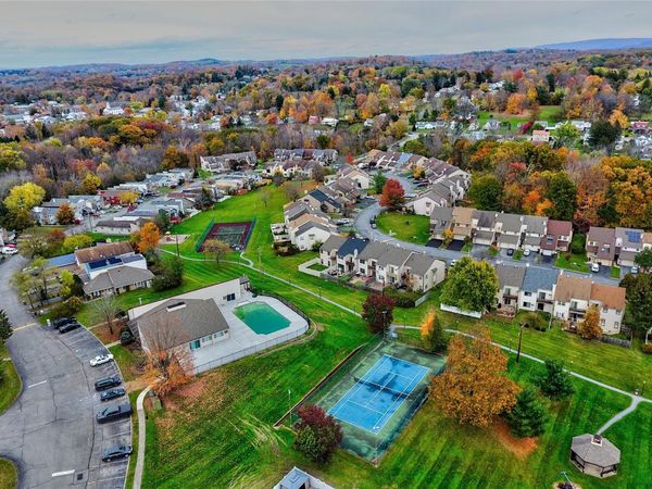 190 Country Club Drive, Florida, NY 10921
