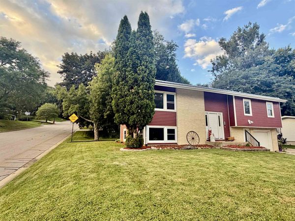 790 Parkview Drive, Richland Center, WI 53581