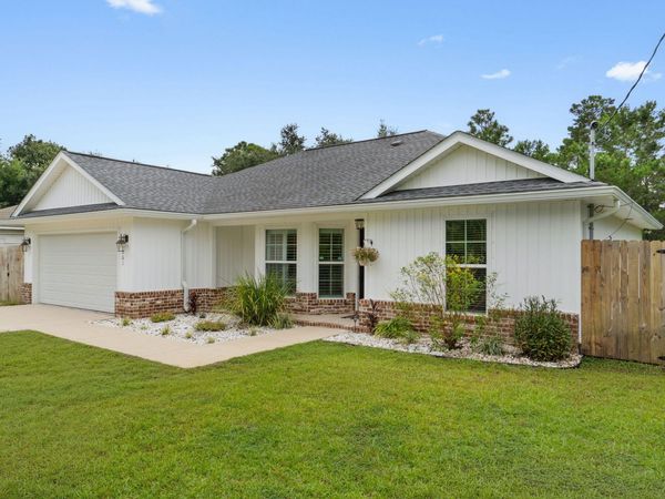 5861 Capitol Drive, Gulf Breeze, FL 32563