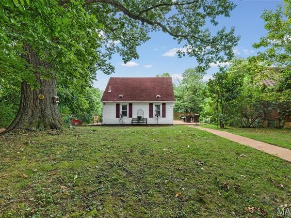 701 Burgess Avenue , Crystal City, MO 63019