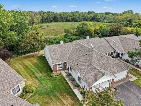 7586 Ojibway Park Bay , Woodbury, MN 55125