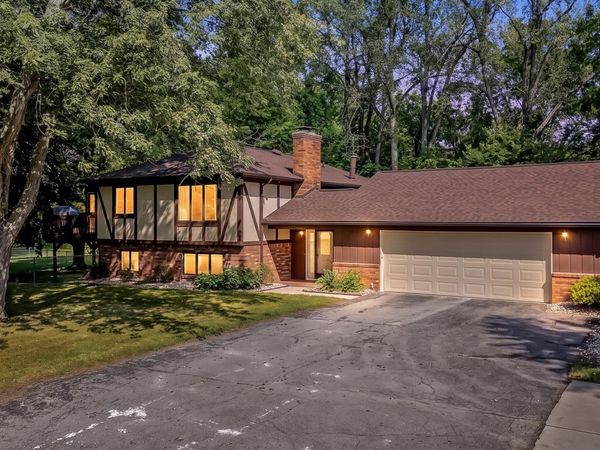 6549 Napier Road, Plymouth, MI 48170