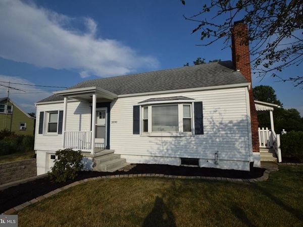2090 WARM SPRING ROAD , CHAMBERSBURG, PA 17202