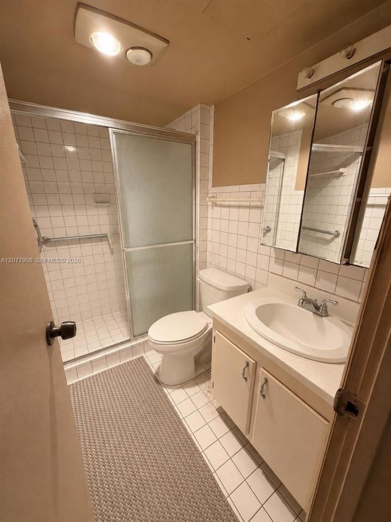 20500 W Country Club Dr, Unit 818, Aventura, FL 33180 Photo
