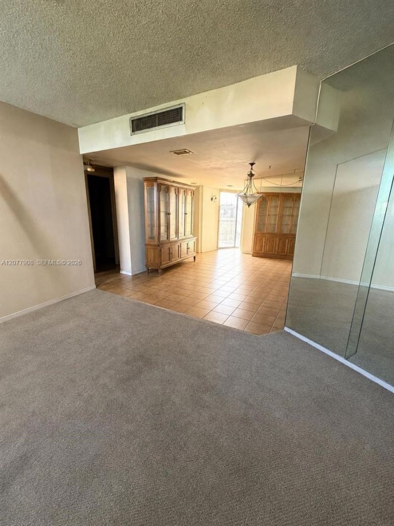 20500 W Country Club Dr, Unit 818, Aventura, FL 33180 Photo