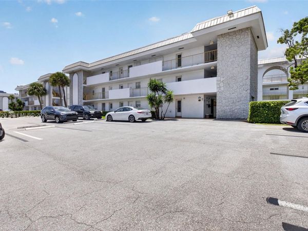 5501 NW 2nd Ave , Unit 106, Boca Raton, FL 33487
