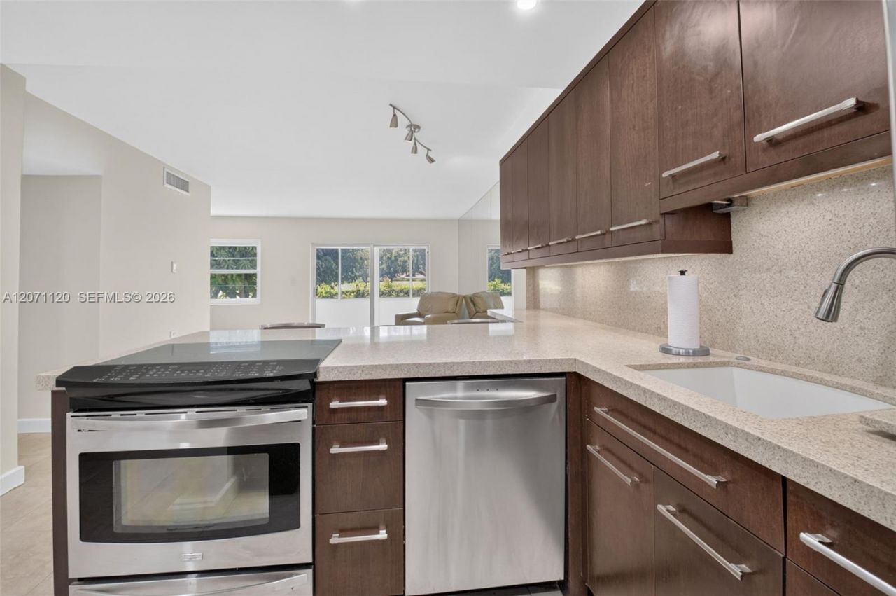 5501 NW 2nd Ave , Unit 106, Boca Raton, FL 33487 Photo