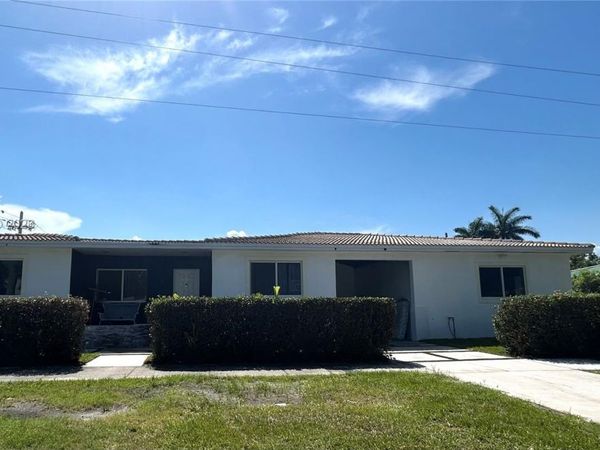 580 Lee Dr , Miami Springs, FL 33166