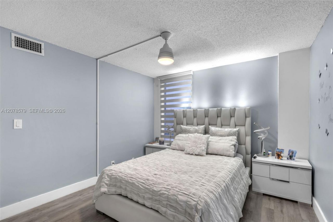 1825 W 44th Pl , Unit 401, Hialeah, FL 33012 Photo