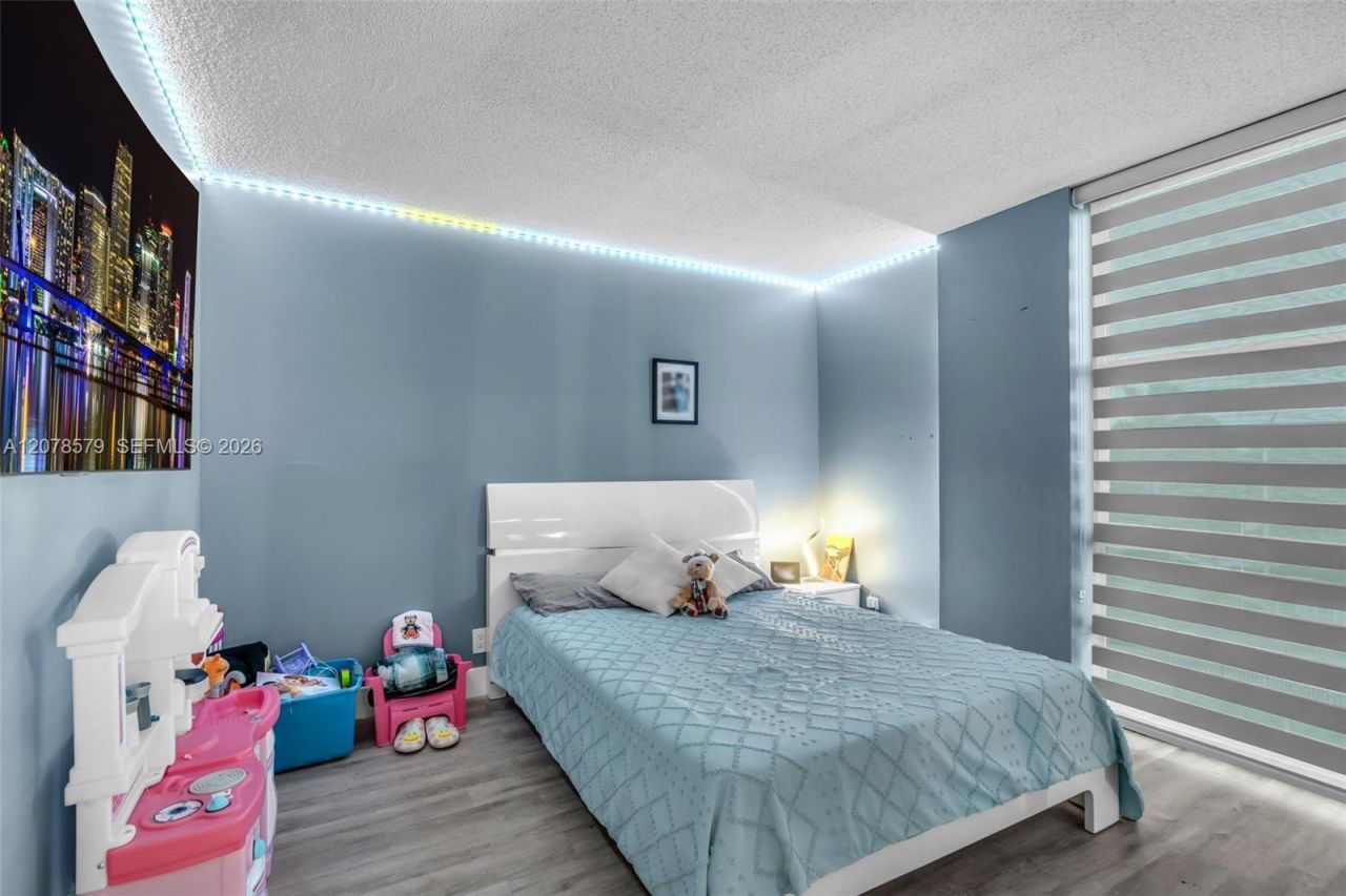 1825 W 44th Pl , Unit 401, Hialeah, FL 33012 Photo
