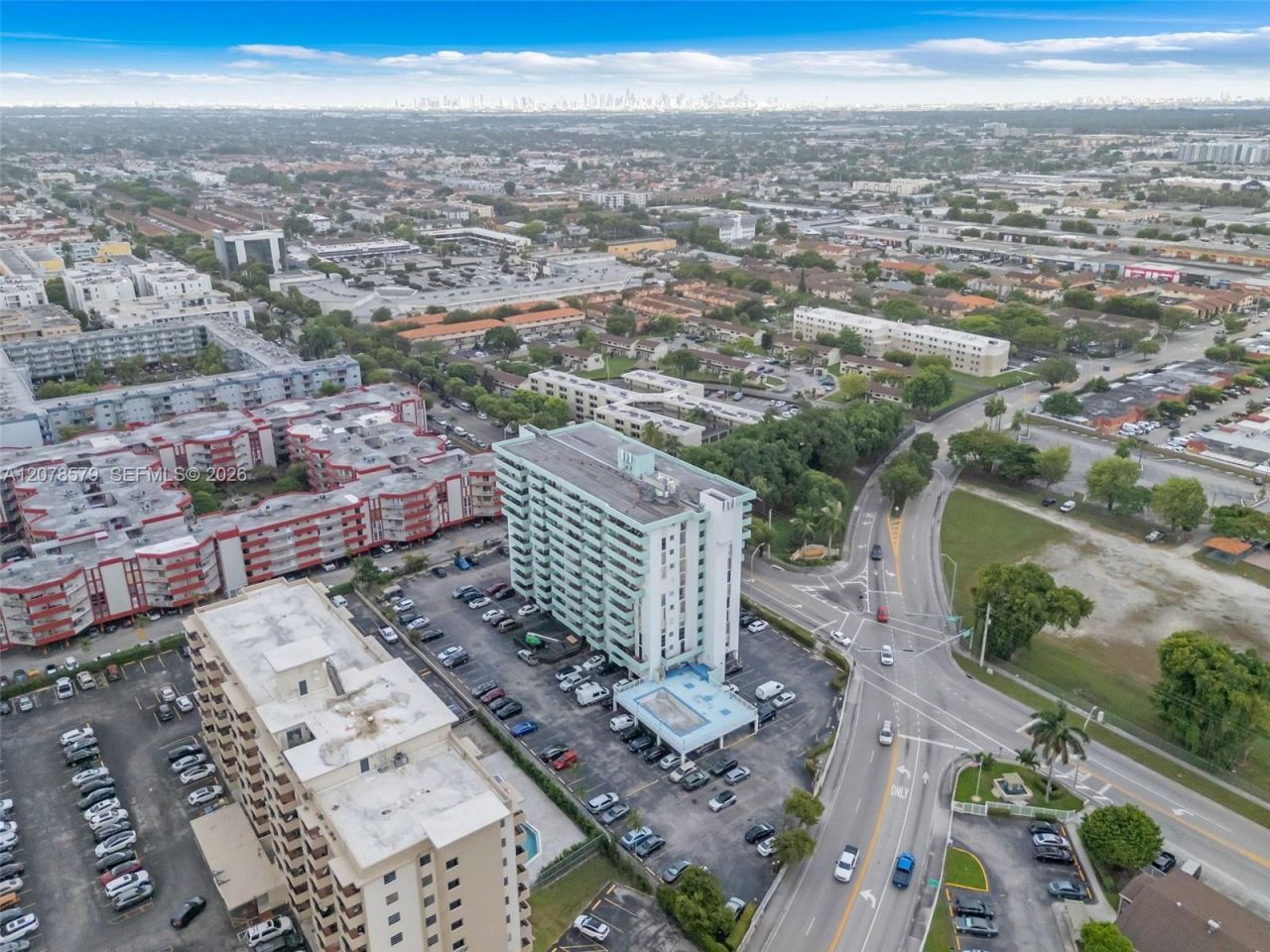1825 W 44th Pl , Unit 401, Hialeah, FL 33012 Photo