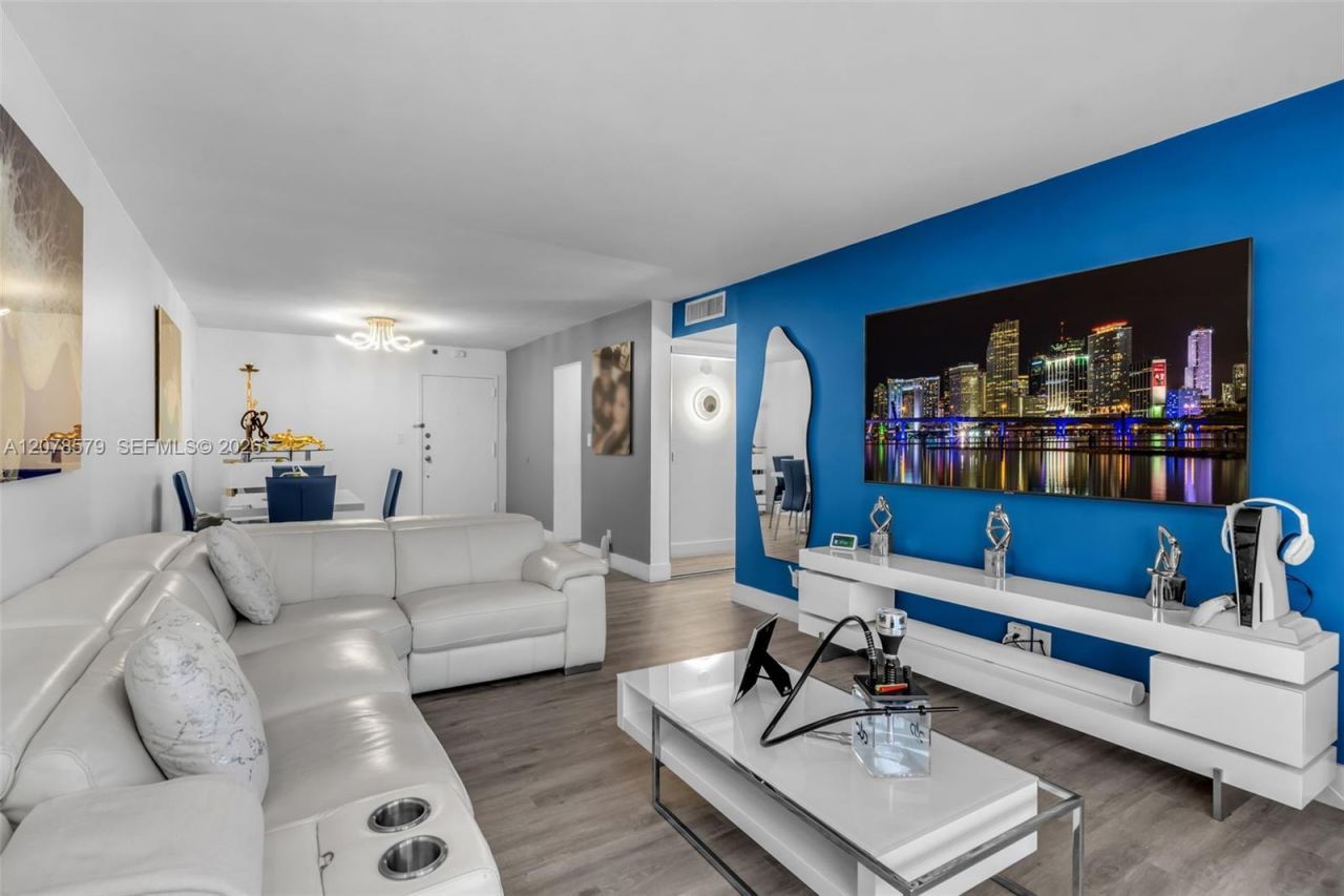 1825 W 44th Pl , Unit 401, Hialeah, FL 33012 Photo