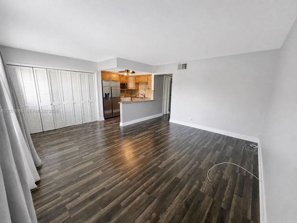 4050 NE 12th Ter , Unit 11-1, Oakland Park, FL 33334
