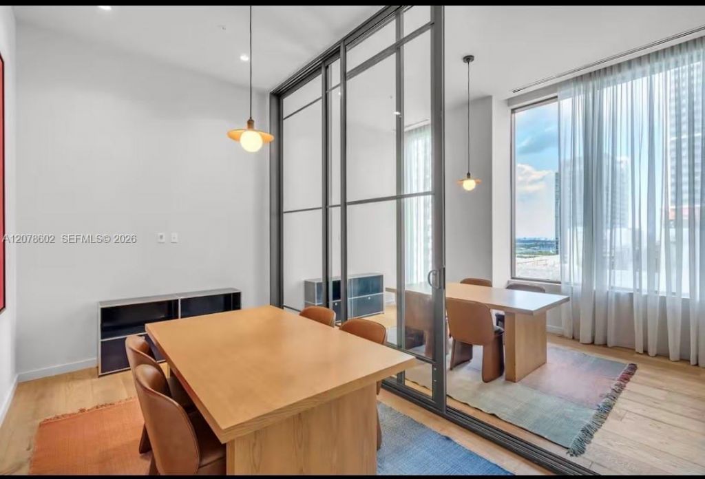 11 NE 6th St , Unit 1002, Miami, FL 33132 Photo
