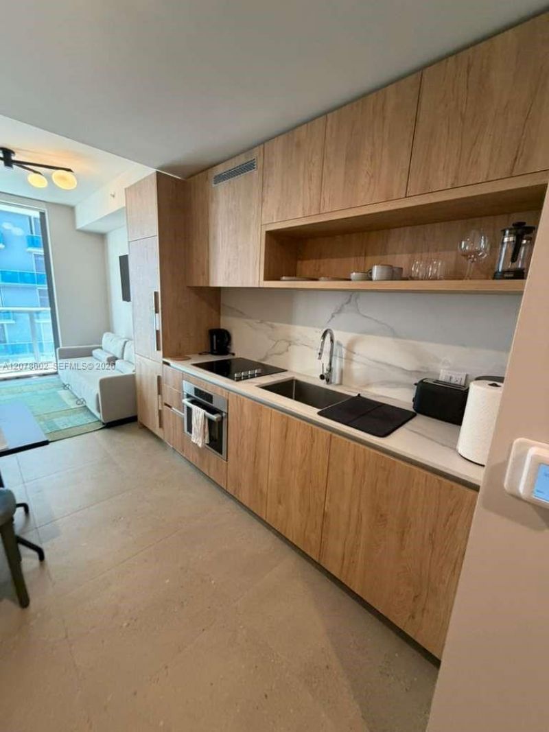 11 NE 6th St , Unit 1002, Miami, FL 33132 Photo