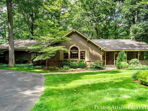 3597 Tricklewood Drive SE, Grand Rapids, MI 49546
