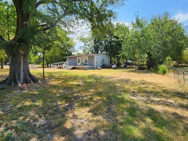 197 Gladys Street, Lone Oak, TX 75453