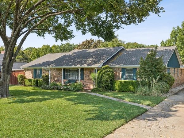 137 Southwood Drive, Lancaster, TX 75146