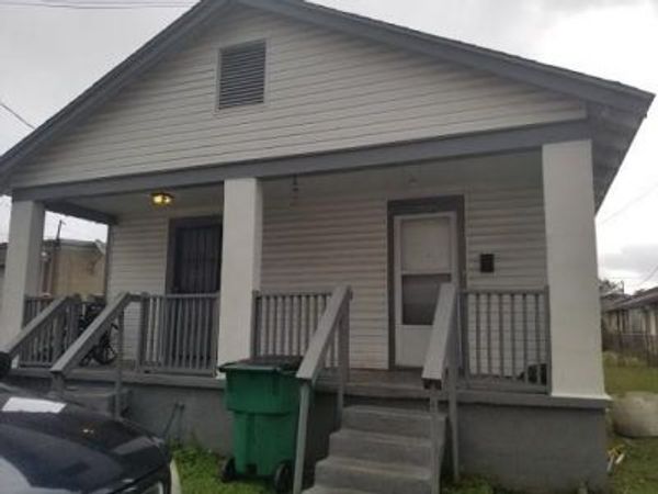 1010 10TH Street , Gretna, LA 70053