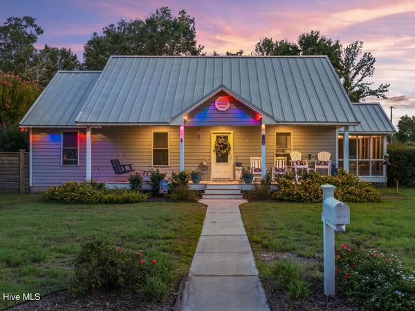 519 Birmingham Avenue, Carolina Beach, NC 28428