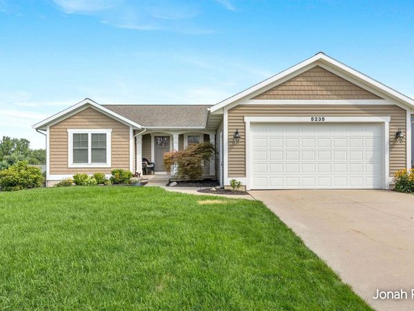 5235 Quest Drive SW, Wyoming, MI 49418