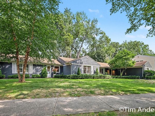 1414 Rosalind Road SE, East Grand Rapids, MI 49506