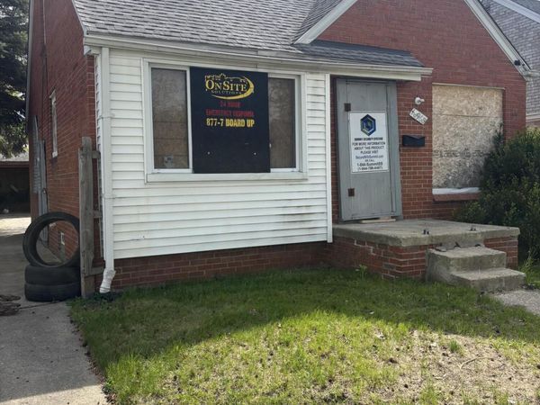 18968 Blackmoor Street, Detroit, MI 48234