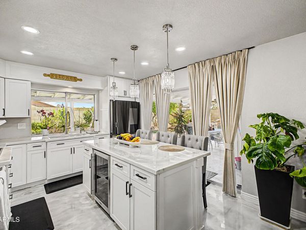 4301 N 81ST Avenue, Phoenix, AZ 85033