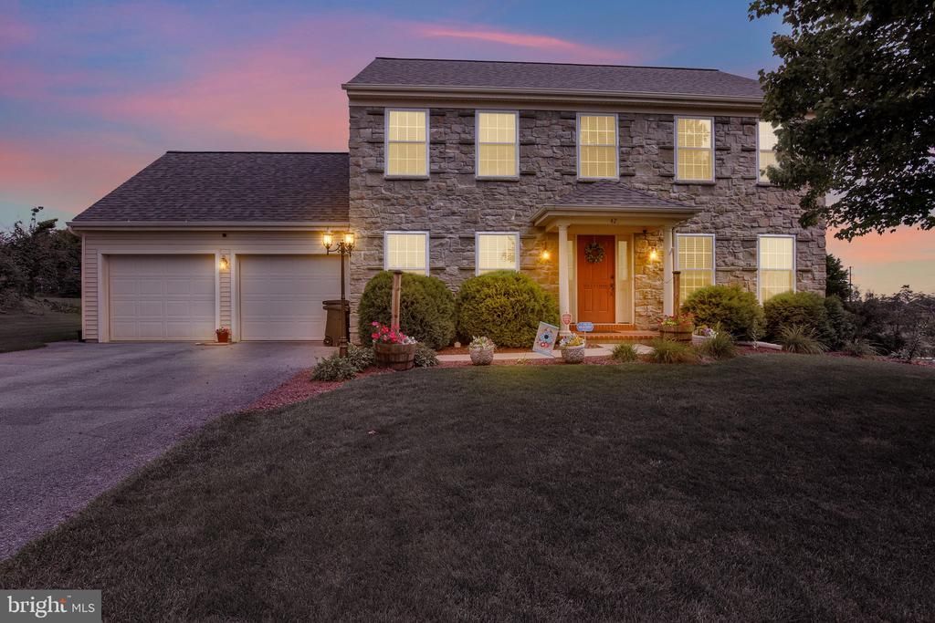 42 TOWER DRIVE, ELIZABETHTOWN, PA 17022