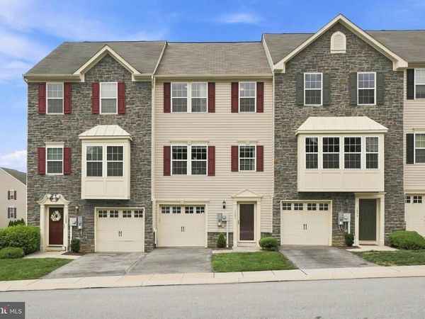 1281 STONEHAVEN WAY , YORK, PA 17403