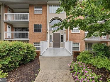 1923 WILSON LANE, Unit 201, MCLEAN, VA 22102