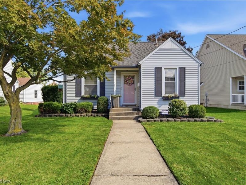 335 Harmon Street SW, North Canton, OH 44720 Photo 1