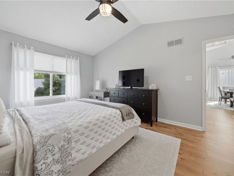 984 Elizabeth Court, Cuyahoga Falls, OH 44221 Photo 15