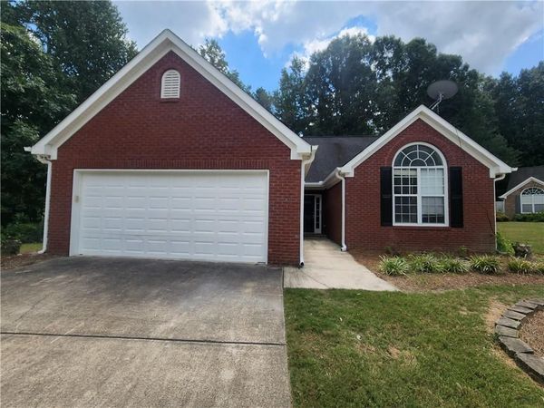 180 Brookestone Point , Fayetteville, GA 30215