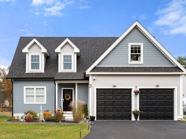 3 Kibrel Court, Sandown, NH 03873