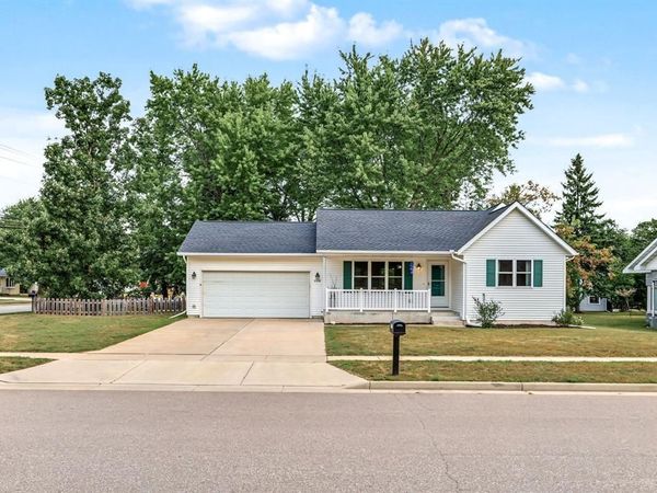 2336 Bradwood Avenue, Altoona, WI 54720