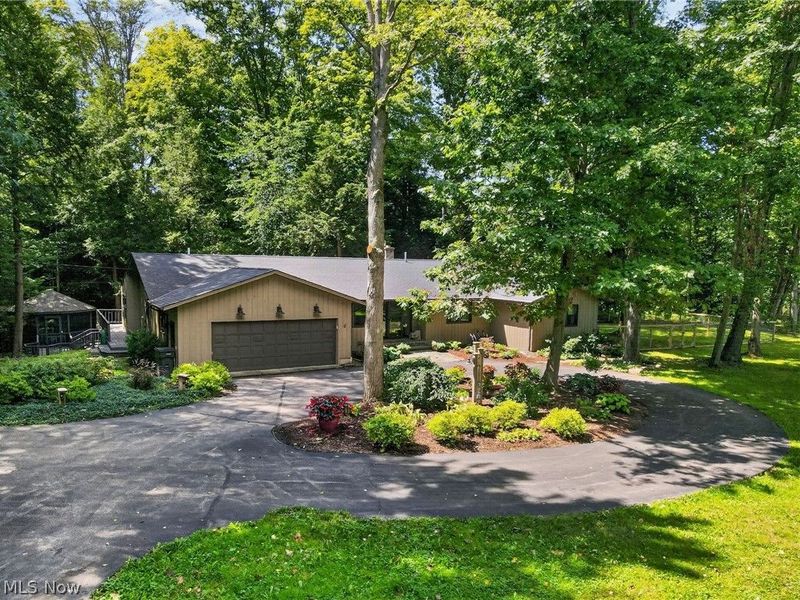 4321 N Forest Ridge Drive, Ashtabula, OH 44004 Photo 2