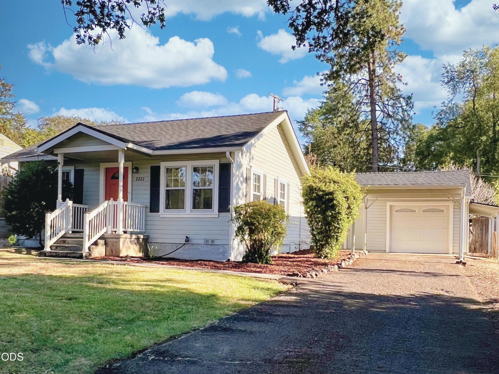 2222 Aloha Avenue, Medford, OR 97504 Main Photo