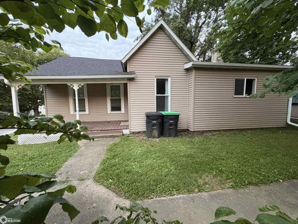 606 Broad Street, Keosauqua, IA 52565